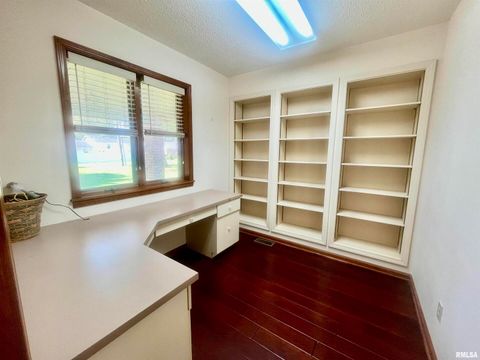 Tiny photo for 9 BRIAN Drive, Metropolis, IL 62960 (MLS # EB459254)