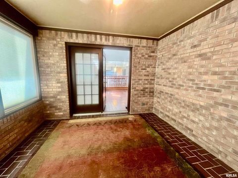 Tiny photo for 9 BRIAN Drive, Metropolis, IL 62960 (MLS # EB459254)