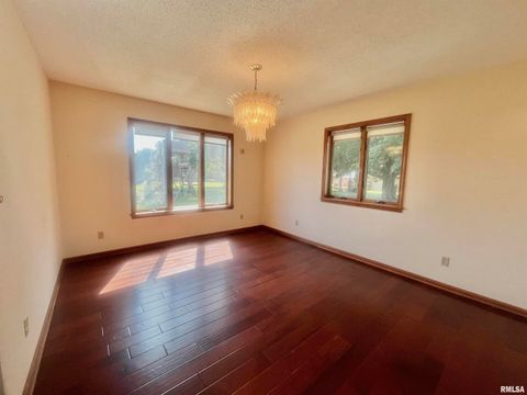 Tiny photo for 9 BRIAN Drive, Metropolis, IL 62960 (MLS # EB459254)