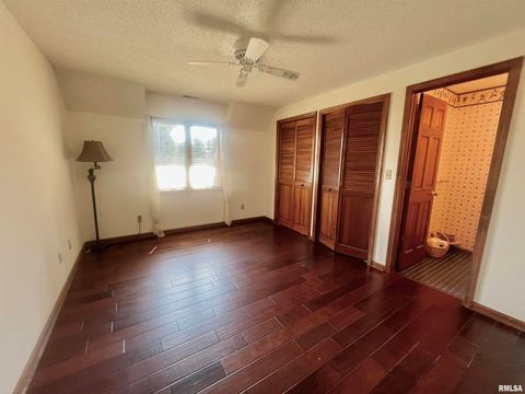 Tiny photo for 9 BRIAN Drive, Metropolis, IL 62960 (MLS # EB459254)