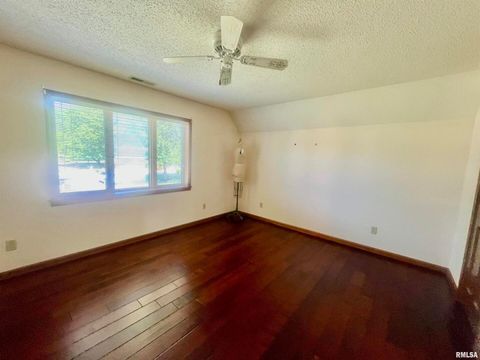 Tiny photo for 9 BRIAN Drive, Metropolis, IL 62960 (MLS # EB459254)