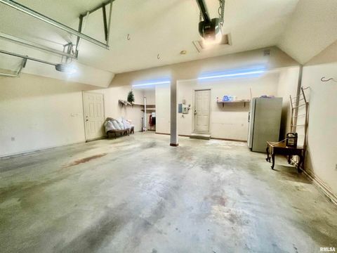 Tiny photo for 9 BRIAN Drive, Metropolis, IL 62960 (MLS # EB459254)