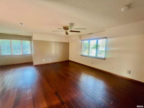 Tiny photo for 9 BRIAN Drive, Metropolis, IL 62960 (MLS # EB459254)