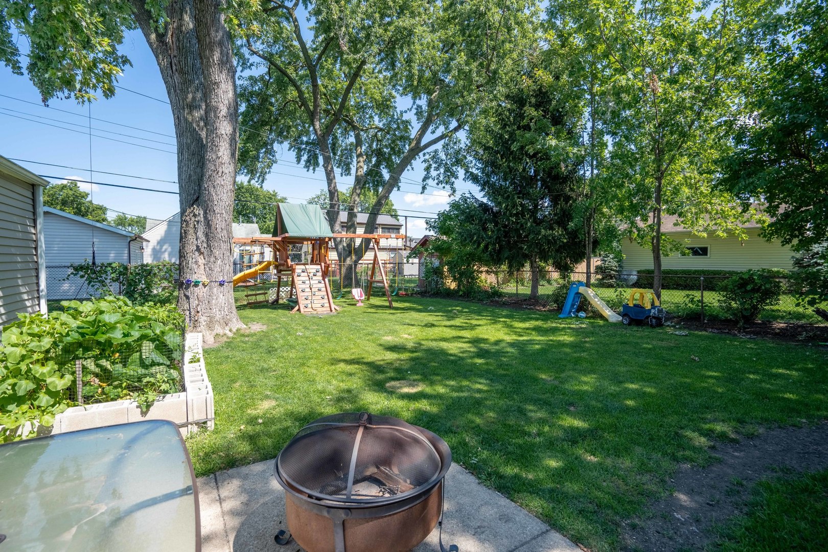 Photo 20 of 21 of 117 N Prater Avenue house