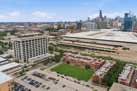 Tiny photo for 318 E 25th Place #2E, Chicago, IL 60616 (MLS # 12737139)
