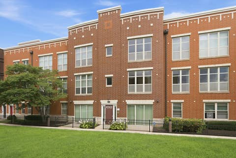 Tiny photo for 318 E 25th Place #2E, Chicago, IL 60616 (MLS # 12737139)