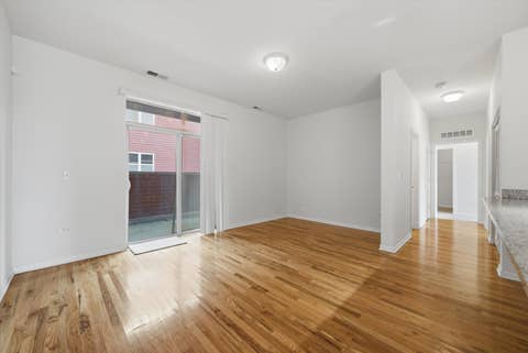 Tiny photo for 318 E 25th Place #2E, Chicago, IL 60616 (MLS # 12737139)