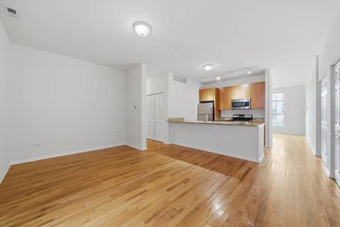 Tiny photo for 318 E 25th Place #2E, Chicago, IL 60616 (MLS # 12737139)