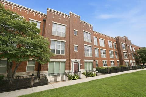 Tiny photo for 318 E 25th Place #2E, Chicago, IL 60616 (MLS # 12737139)