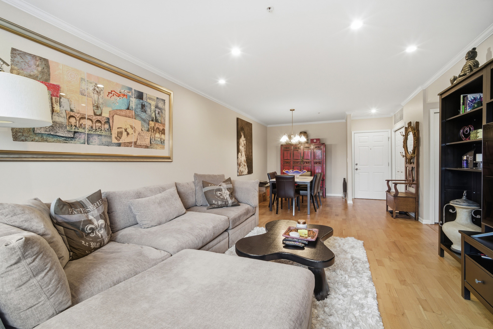 2601 CENTRAL Street 406