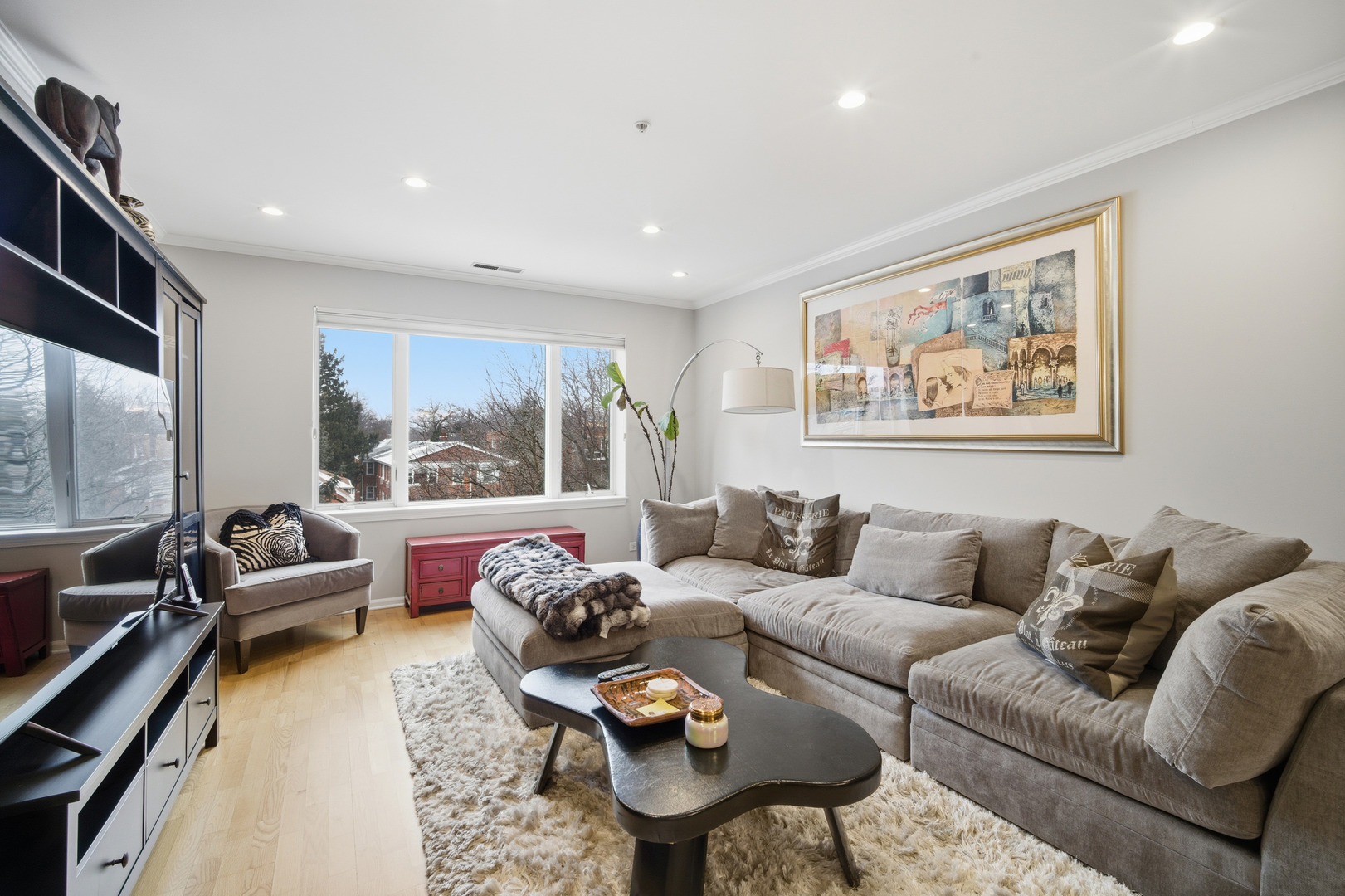 2601 CENTRAL Street 406