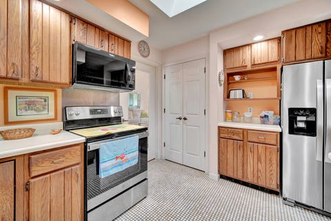 Tiny photo for 2418 N Nottingham Court, Champaign, IL 61821 (MLS # 12663127)