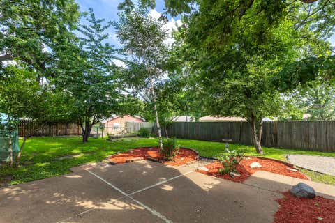 Tiny photo for 2031 Eastern Avenue, Davenport, IA 50803 (MLS # 12683105)