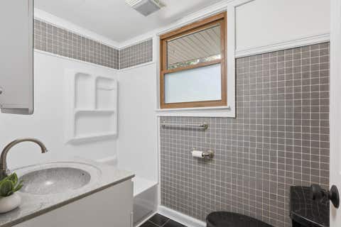 Tiny photo for 2031 Eastern Avenue, Davenport, IA 50803 (MLS # 12683105)