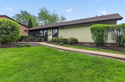 Tiny photo for 8212 Anchor Drive #508, Woodridge, IL 60517 (MLS # 12621817)