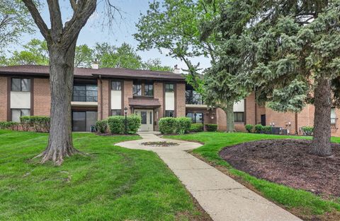 Photo of 8212 Anchor Drive #508, Woodridge, IL 60517 (MLS # 12621817)