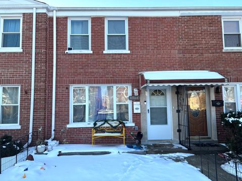 Photo of 4061 W 58th Street, Chicago, IL 60629 (MLS # 12559304)