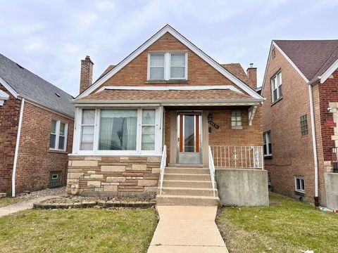 Photo of 6606 S Komensky Avenue, Chicago, IL 60629 (MLS # 12599582)