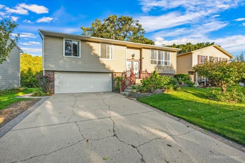 Tiny photo for 231 Briarwood Drive, Elgin, IL 60120 (MLS # 12779402)