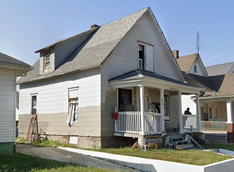 Tiny photo for 837 W Grand Avenue, Decatur, IL 62522 (MLS # 12487991)