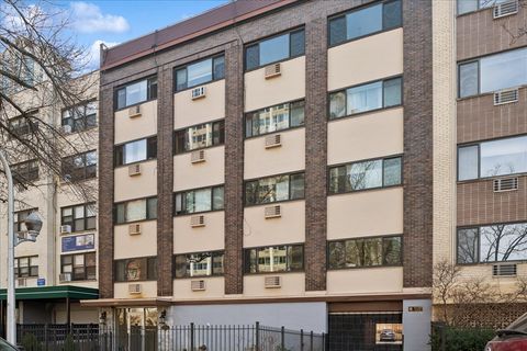 561 W Stratford Place 4C Chicago IL 60657