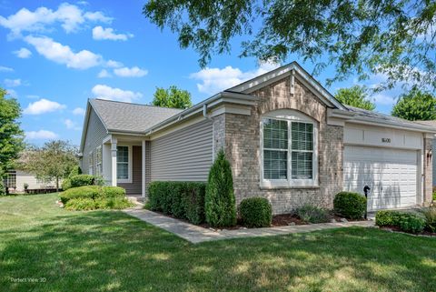 Tiny photo for 16400 Grandwood Lake Drive, Crest Hill, IL 60403 (MLS # 12427518)