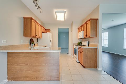 Tiny photo for 16400 Grandwood Lake Drive, Crest Hill, IL 60403 (MLS # 12427518)