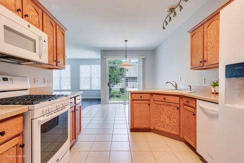 Tiny photo for 16400 Grandwood Lake Drive, Crest Hill, IL 60403 (MLS # 12427518)