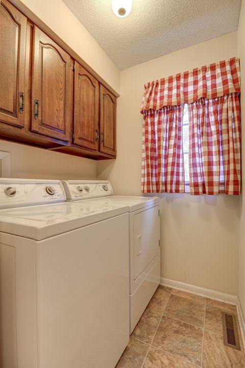 Tiny photo for 1024 10th Avenue N, Clinton, IA 52732 (MLS # 12554481)