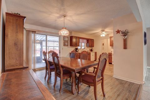 Tiny photo for 1024 10th Avenue N, Clinton, IA 52732 (MLS # 12554481)