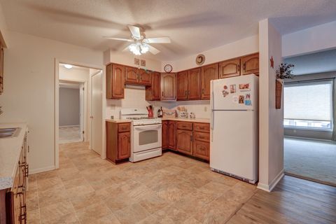 Tiny photo for 1024 10th Avenue N, Clinton, IA 52732 (MLS # 12554481)