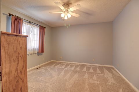 Tiny photo for 1024 10th Avenue N, Clinton, IA 52732 (MLS # 12554481)