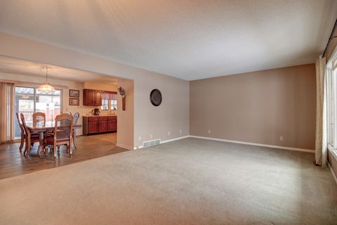 Tiny photo for 1024 10th Avenue N, Clinton, IA 52732 (MLS # 12554481)