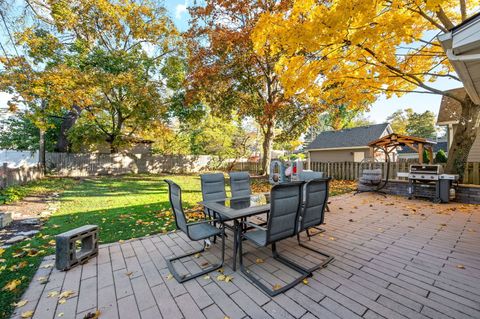 Tiny photo for 349 S Edgewood Avenue, Lombard, IL 60148 (MLS # 12515557)