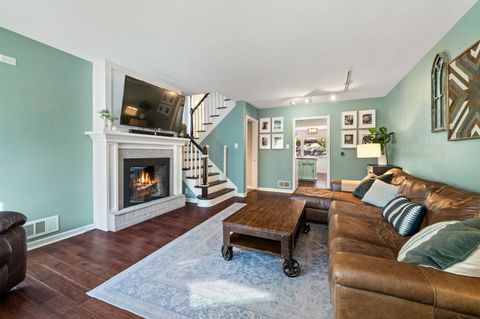 Tiny photo for 349 S Edgewood Avenue, Lombard, IL 60148 (MLS # 12515557)