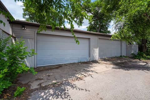 Tiny photo for 1928 Kennicott Court, Des Plaines, IL 60018 (MLS # 12406913)