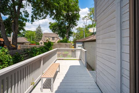 Tiny photo for 1928 Kennicott Court, Des Plaines, IL 60018 (MLS # 12406913)