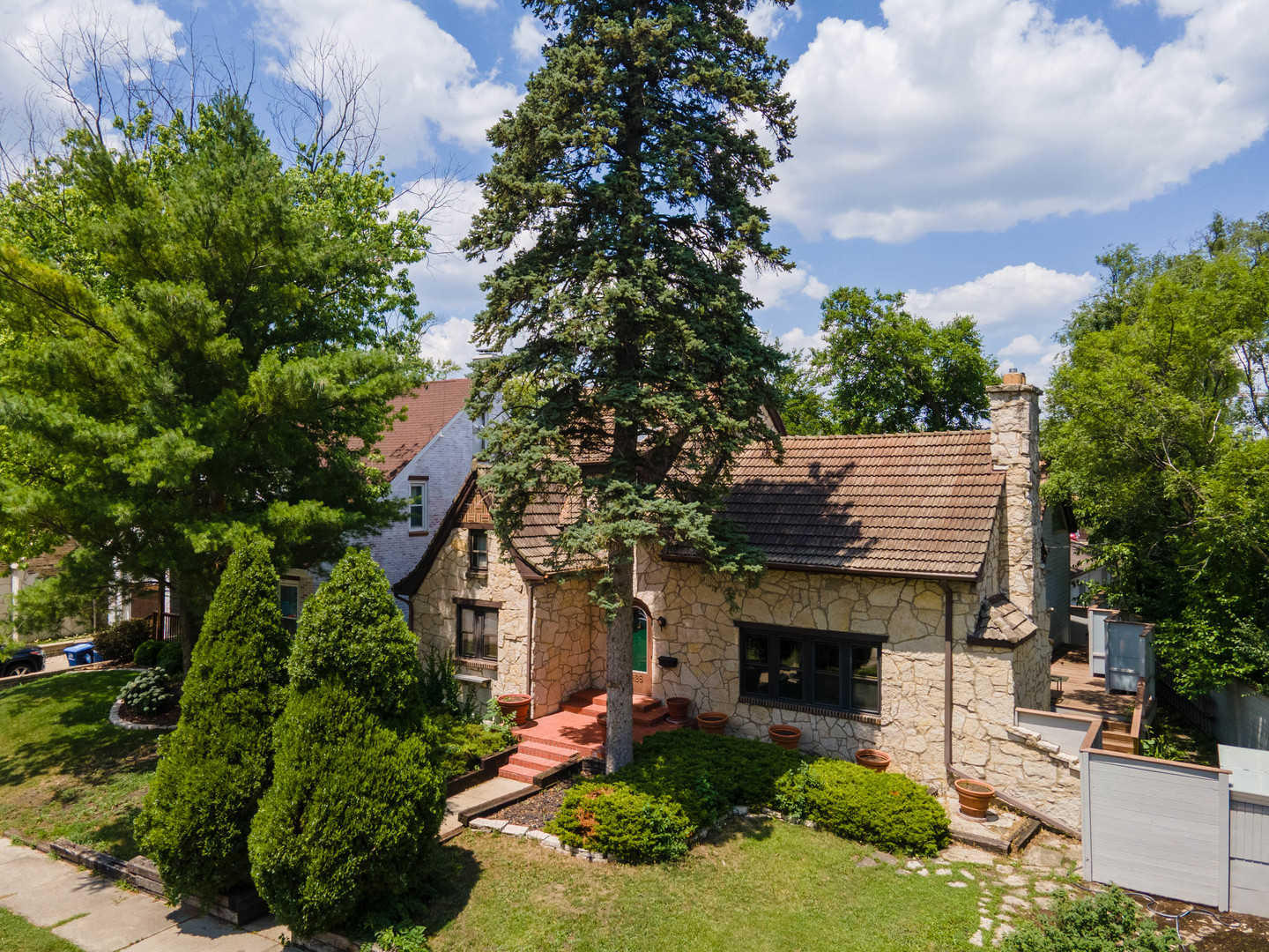 1928 Kennicott Court