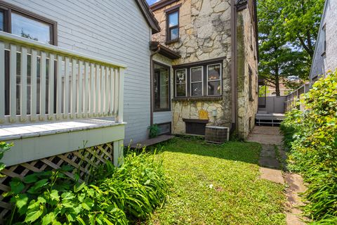 Tiny photo for 1928 Kennicott Court, Des Plaines, IL 60018 (MLS # 12406913)