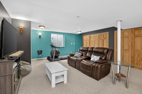 Tiny photo for 722 Metropolitan Avenue, Bolingbrook, IL 60490 (MLS # 12746160)
