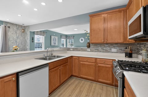 Tiny photo for 722 Metropolitan Avenue, Bolingbrook, IL 60490 (MLS # 12746160)