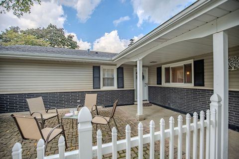 Tiny photo for 1331 ADIRONDACK Drive, Northbrook, IL 60062 (MLS # 12460621)