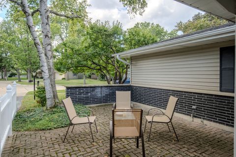 Tiny photo for 1331 ADIRONDACK Drive, Northbrook, IL 60062 (MLS # 12460621)