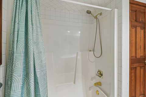 Tiny photo for 41924 N Tammi Terrace, Antioch, IL 60002 (MLS # 12684814)