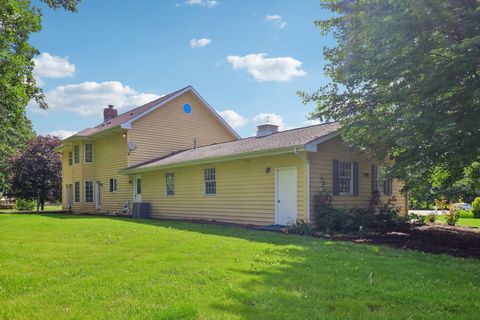 Tiny photo for 41924 N Tammi Terrace, Antioch, IL 60002 (MLS # 12684814)