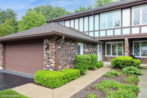 587 Cress Creek Lane Crystal Lake IL 60014