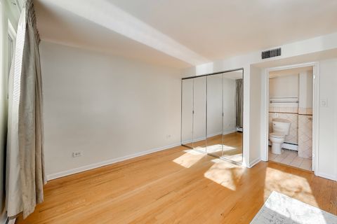 Tiny photo for 1470 E 56th Street, Chicago, IL 60637 (MLS # 12615104)