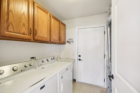 Tiny photo for 17113 Como Avenue, Lockport, IL 60441 (MLS # 12619243)