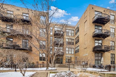 Photo of 1330 W Monroe Street #216, Chicago, IL 60607 (MLS # 12597579)