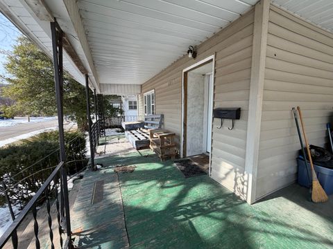 Tiny photo for 1021 Jefferson Avenue, Charleston, IL 61920 (MLS # 12552255)